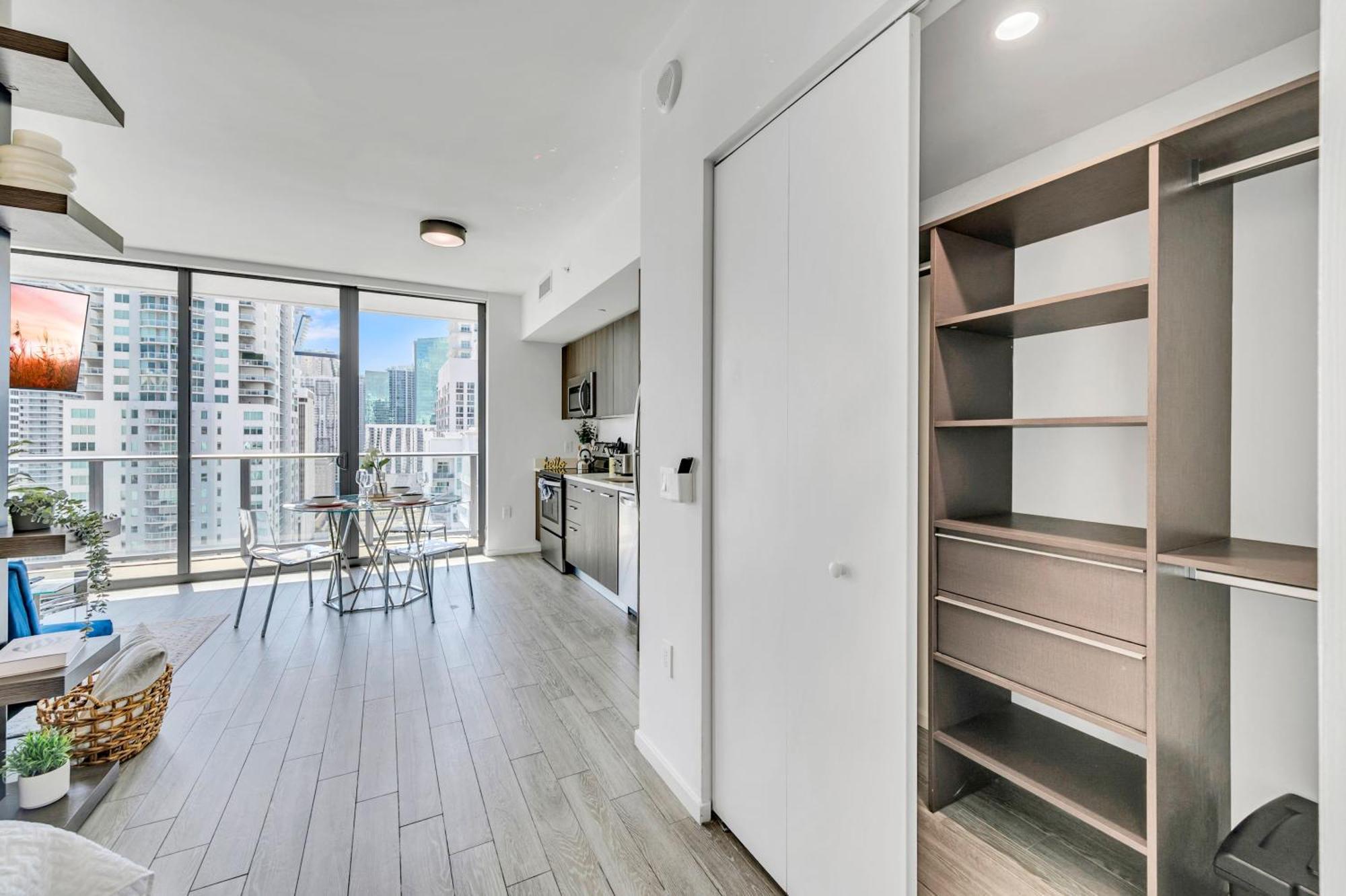 Mesmerizing Views Corner Condo Miami Exterior photo