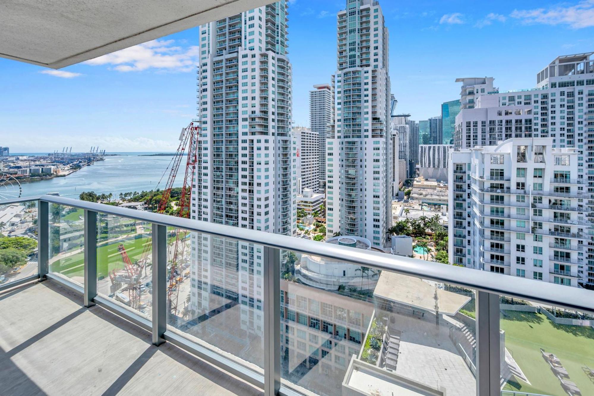 Mesmerizing Views Corner Condo Miami Exterior photo